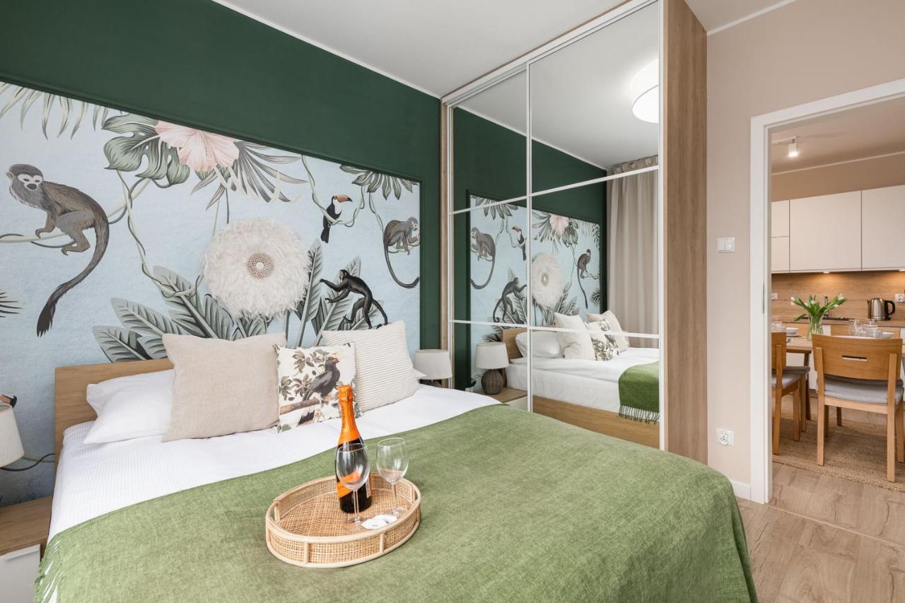 Luxurious Apartment Nadmorskie Tarasy Kolobrzeg By Renters Prestige Exterior photo